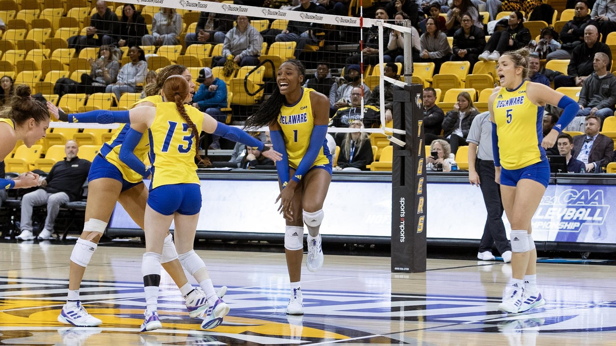 No.1 Charleston and No. 2 Delaware  Move on to CAA Championship Game